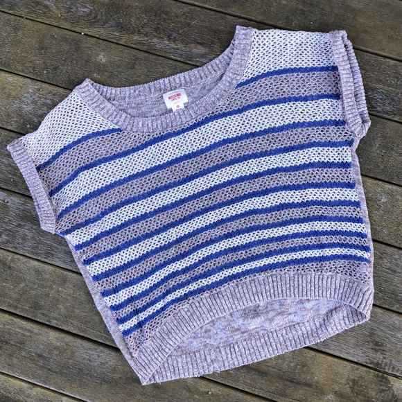 Mossimo Supply Co. Tops - 🔻4/$20🔻Crochet crop top